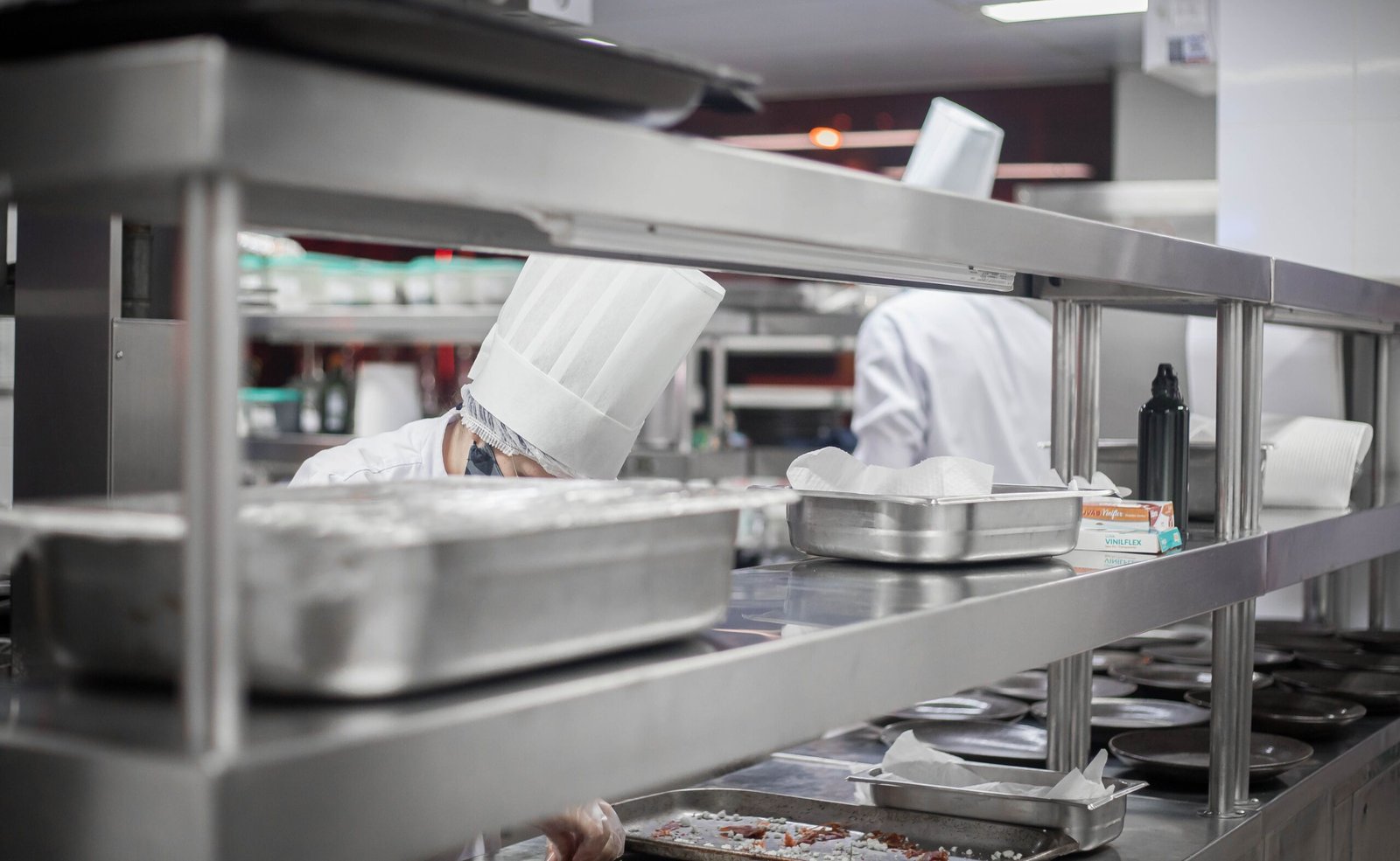 Kitchen Zoning Design: Preventing Thermal Stress in Commercial Layouts Kitchen Zoning Design: Preventing Thermal Stress in Commercial Layouts