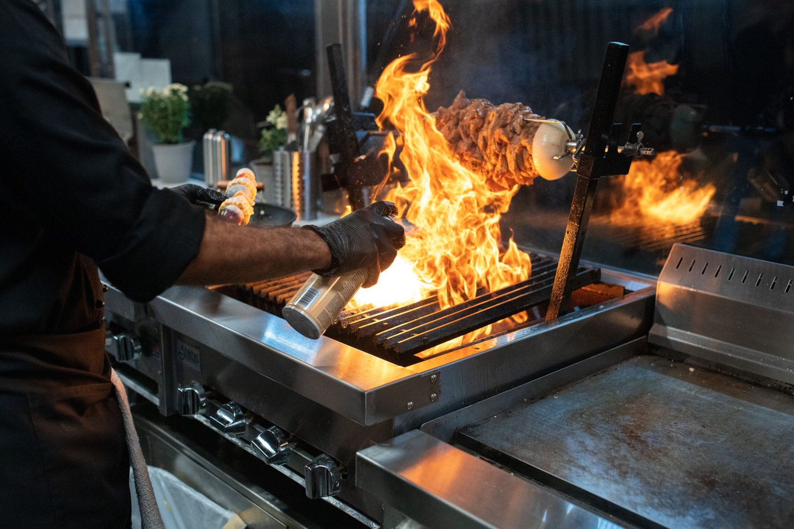 Commercial Cooking Safety: Gas o Electric Equipment