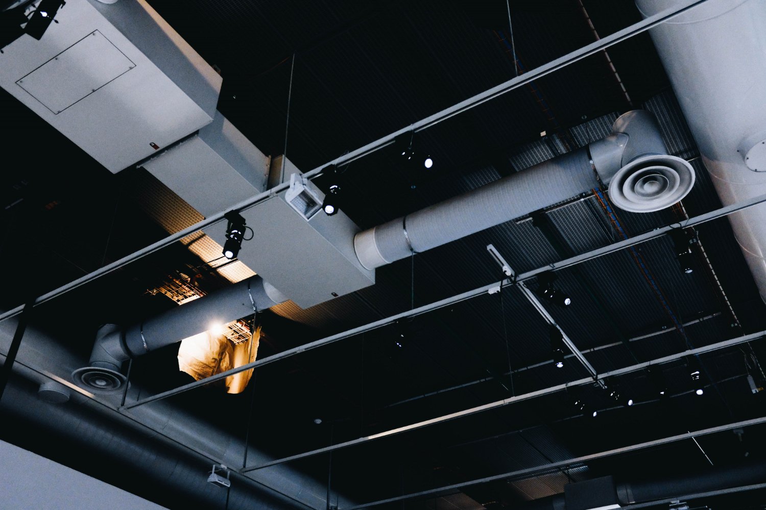 Commercial Kitchen Ventilation Design: Preventing Thermal and Air Hazards