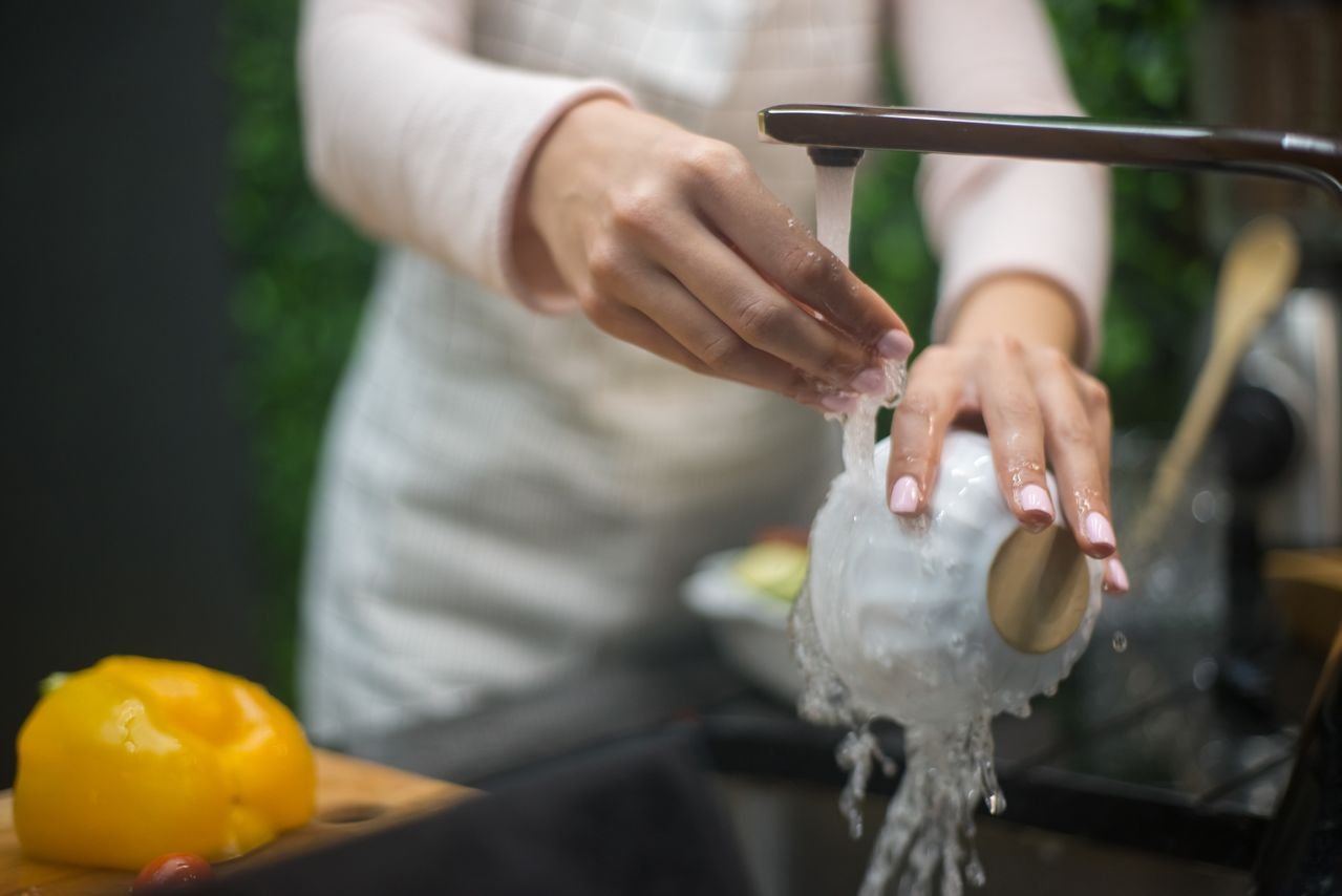 Commercial Dishwasher Safety: High-Temperature Sanitation Standards