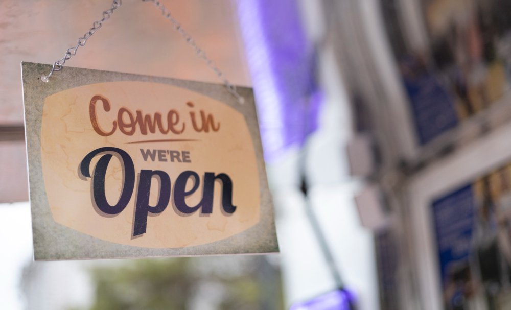 Restaurant Signage Safety: Emergency Wayfinding and Shopfront Mounting Standards