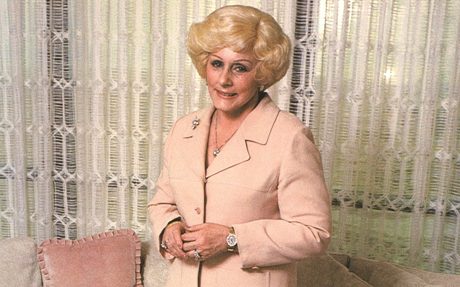 hot-pink-empire-mary-kay-feat