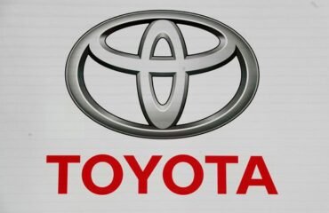 logo-toyota-motor-corp-seen-all-new-550nw-10416006i